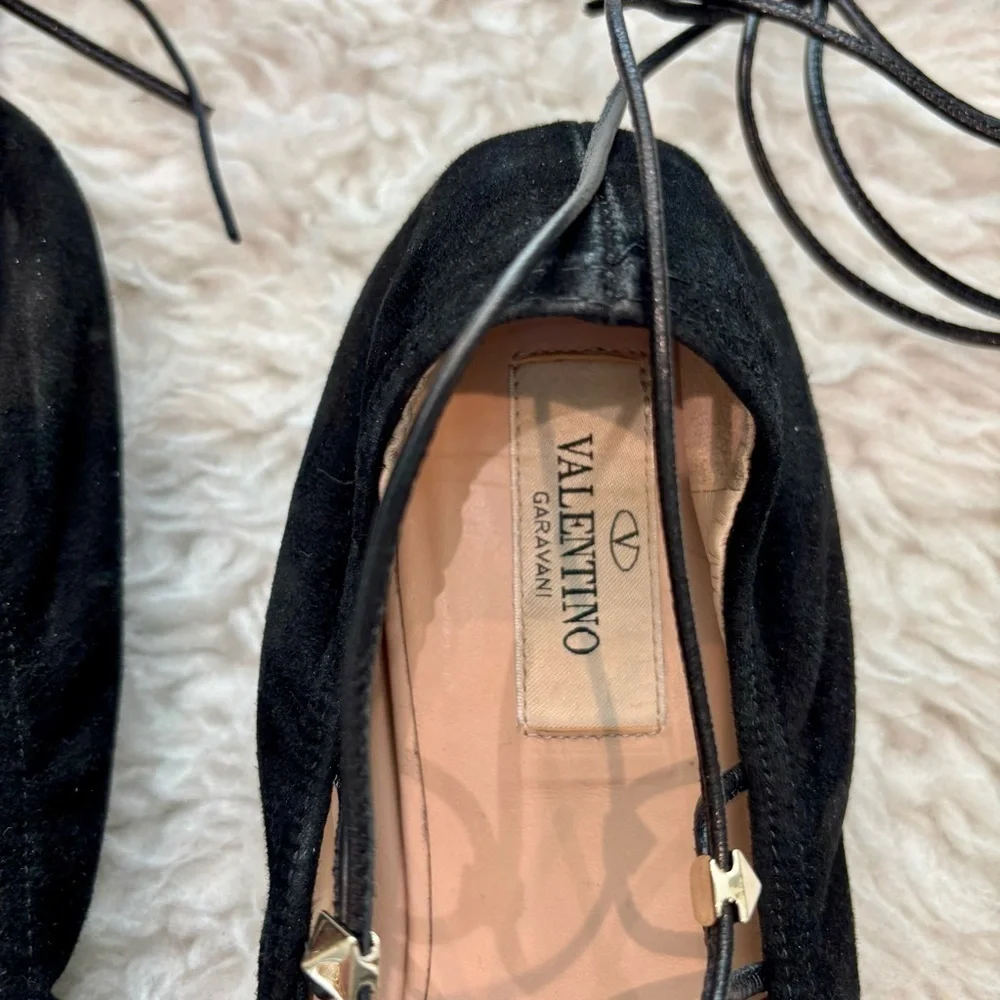 Garavani Valentino Strappy Black Suede Leather Lace-Up Flats size EU 40 US 8